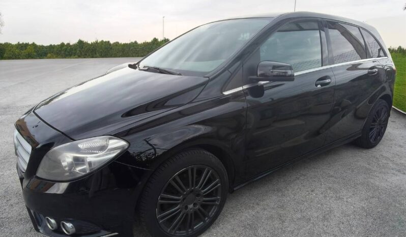 
								Mercedes Benz W246 full									