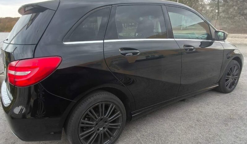 
								Mercedes Benz W246 full									