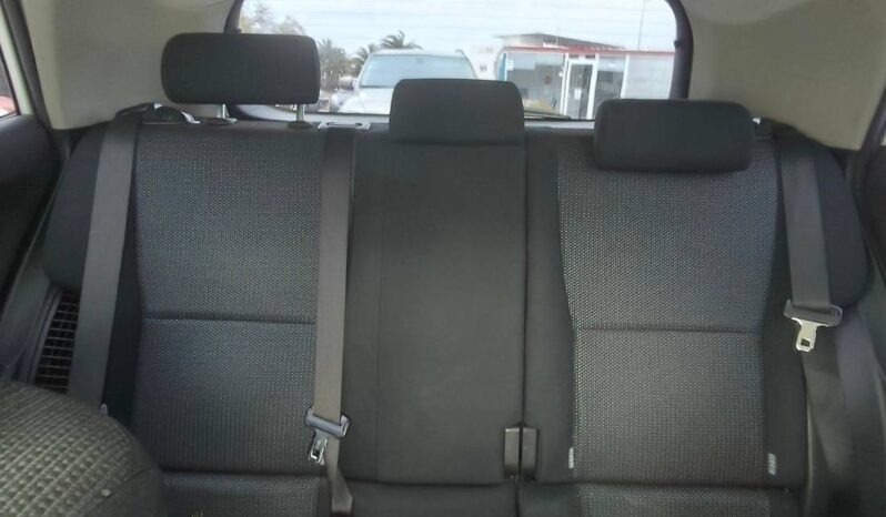 
								Toyota Auris Hybrid full									