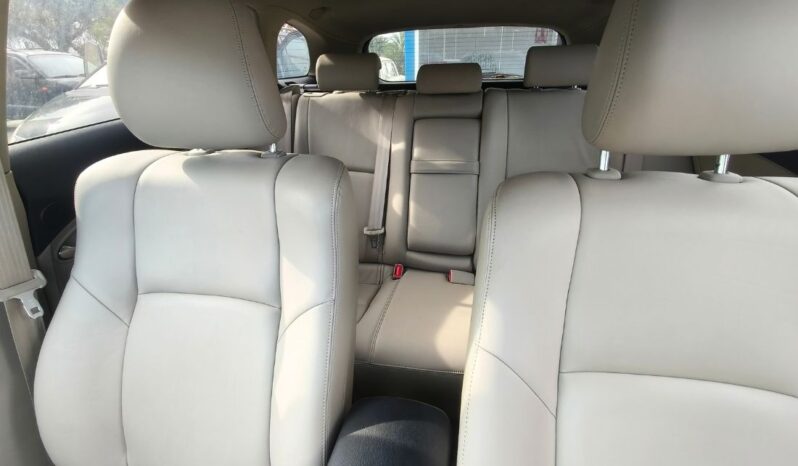 
								Toyota Avensis full									
