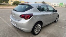 
										Opel Astra 2010 full									