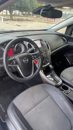 
										Opel Astra 2010 full									