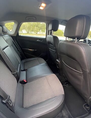 
								Opel Astra 2010 full									