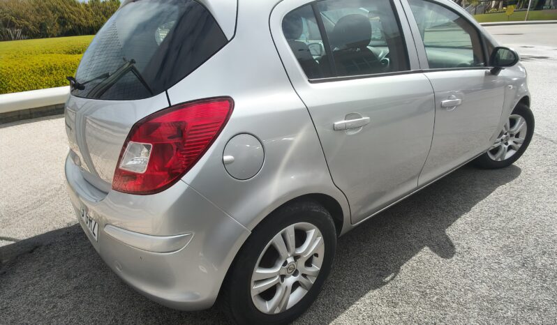 
								OPEL CORSA full									