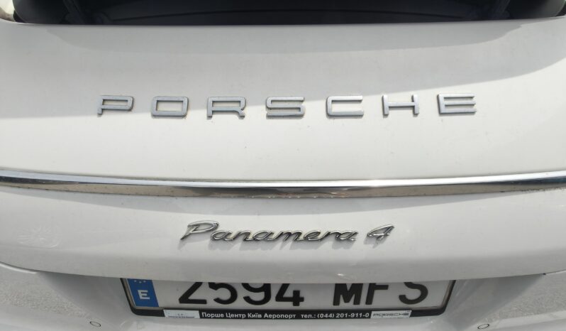 
								PORSCHE PANAMERA 4 full									