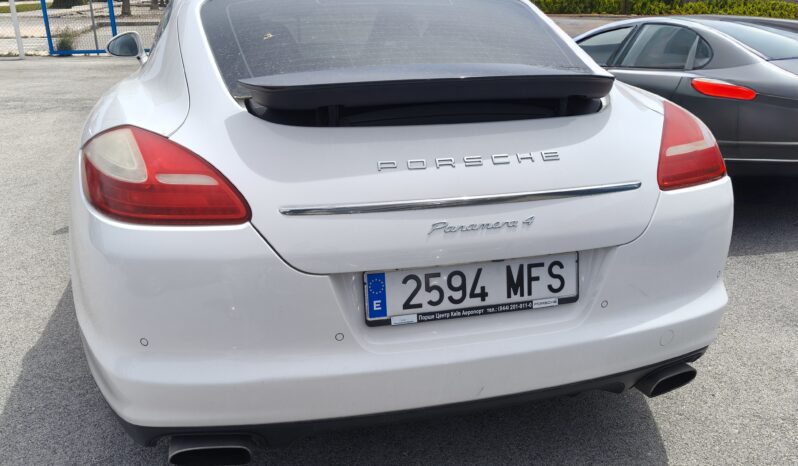 
								PORSCHE PANAMERA 4 full									