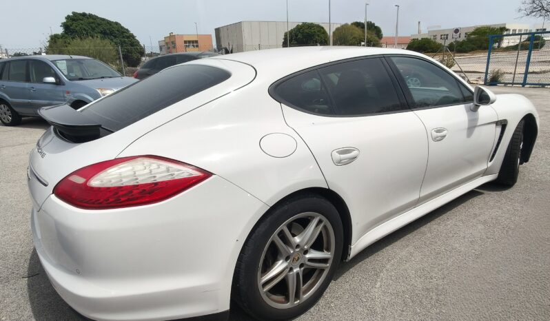 
								PORSCHE PANAMERA 4 full									