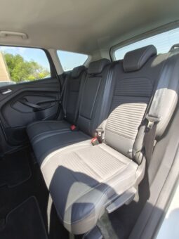 
										Ford Kuga AWD full									