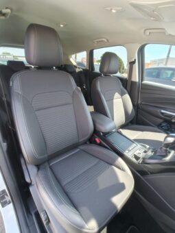 
										Ford Kuga AWD full									