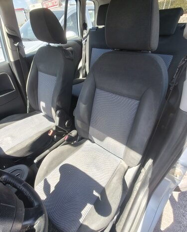 
								FORD FUSION full									