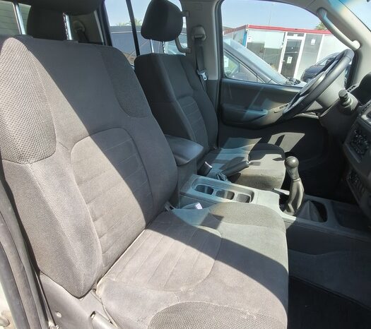 
								NISSAN NAVARA full									