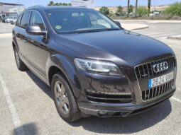 
										Audi Q7 full									