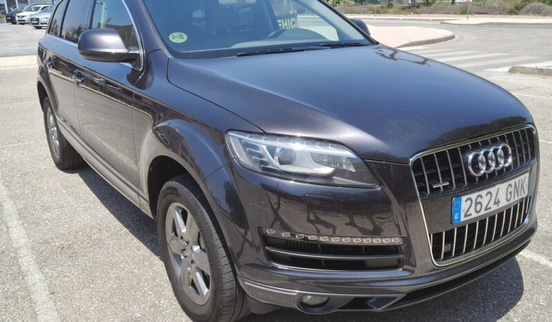 
								Audi Q7 full									