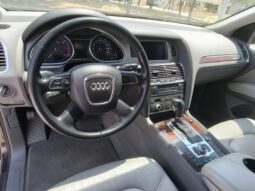 
										Audi Q7 full									
