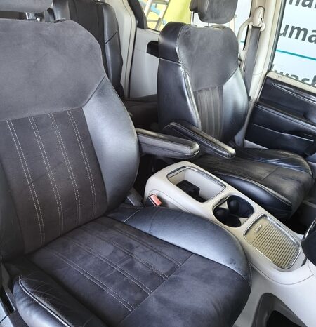 
								Lancia Voyager 2.8 CRD full									