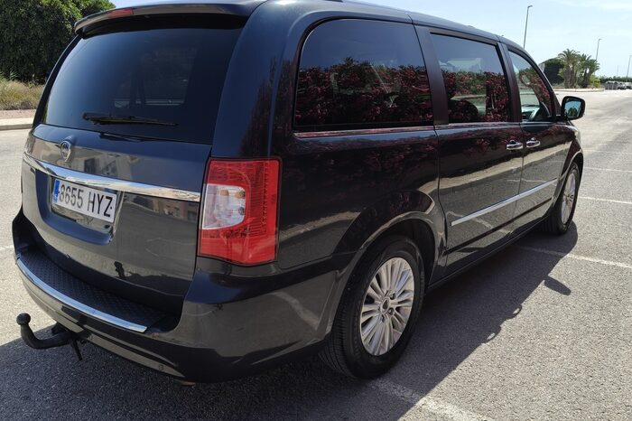 
								Lancia Voyager 2.8 CRD full									