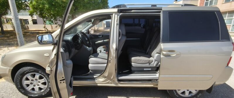 
								Kia Carnival 2.9 CRDi full									