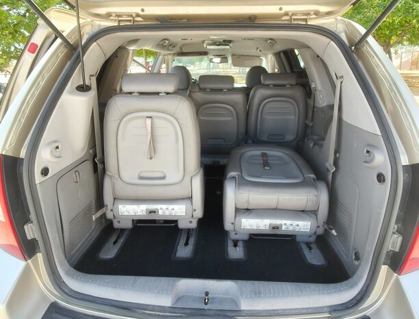 
								Kia Carnival 2.9 CRDi full									