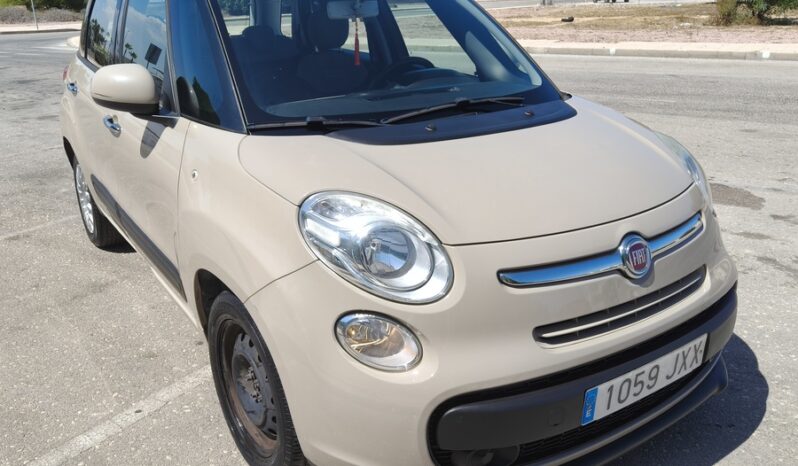 
								FIAT 500L full									