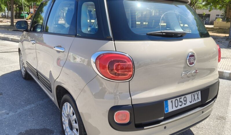 
								FIAT 500L full									