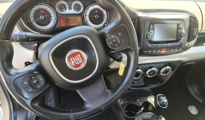
								FIAT 500L full									