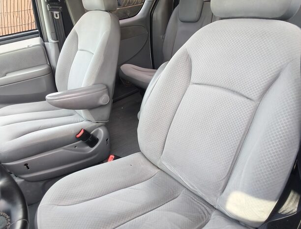 
								CHRYSLER Grand Voyager 2.8CRD LX full									