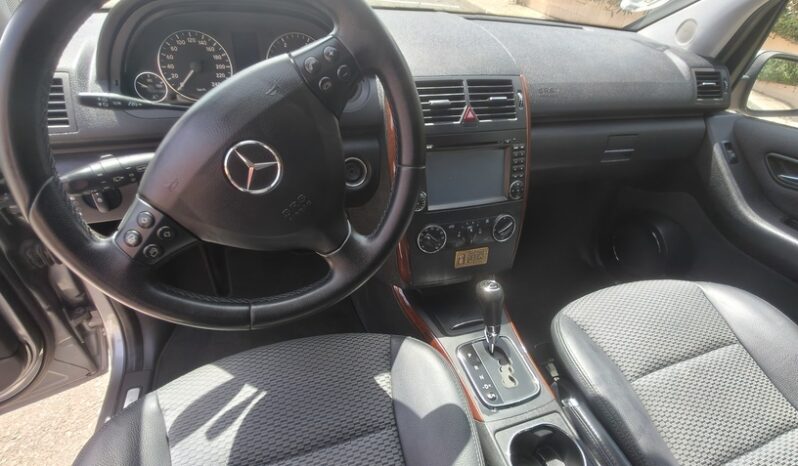 
								MERCEDES-BENZ A180 full									
