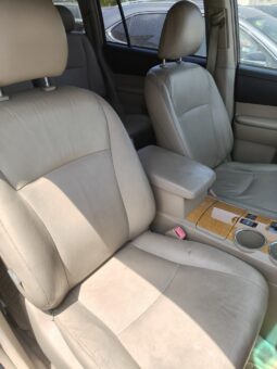 
										Toyota Highlander Hybrid Limited full									