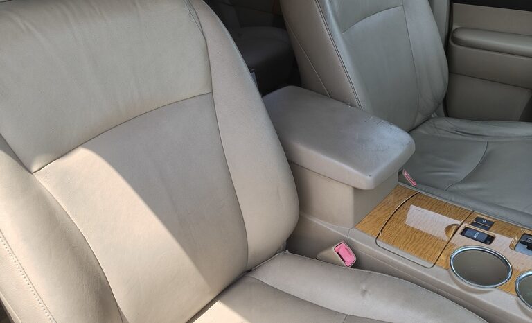 
								Toyota Highlander Hybrid Limited full									