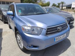 
										Toyota Highlander Hybrid Limited full									