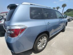 
										Toyota Highlander Hybrid Limited full									