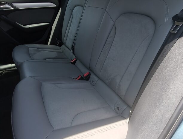 
								Audi Q3 1.4 TFSI S tronic full									