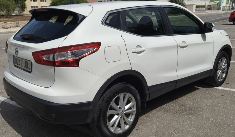 
								Nissan Qashqai full									