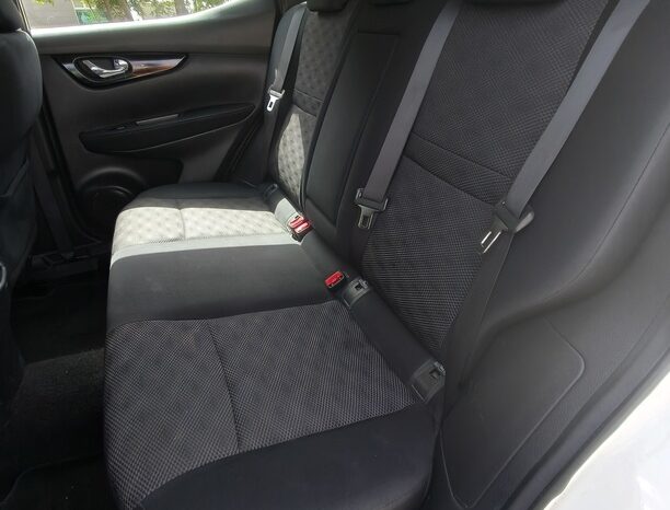 
								Nissan Qashqai full									