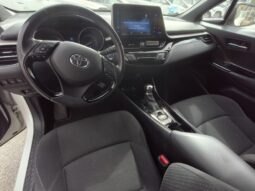 
										TOYOTA C-HR full									