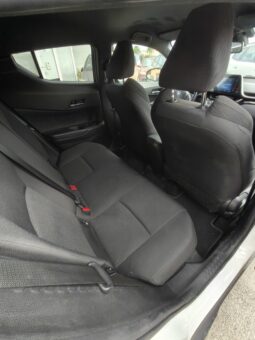 
										TOYOTA C-HR full									