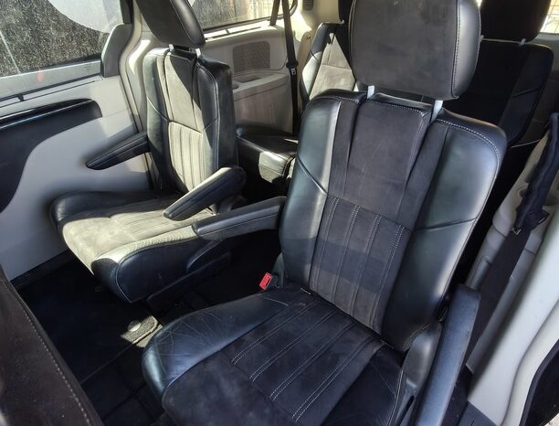 
								LANCIA VOYAGER full									