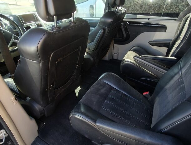 
								LANCIA VOYAGER full									