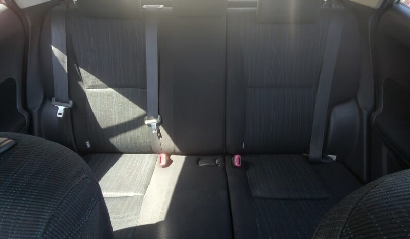 
								TOYOTA AURIS full									