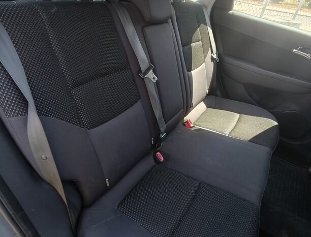 
								Hyundai i30 CW Blue 1.6 CRDi 2011 full									