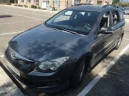 
										Hyundai i30 CW Blue 1.6 CRDi 2011 full									