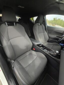 
										TOYOTA C-HR full									