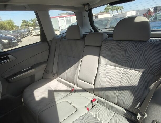 
								SUBARU FORESTER full									