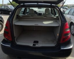 
										MERCEDES BENZ A180 full									