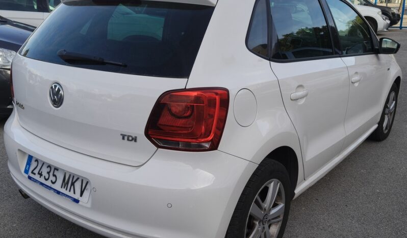 
								VOLKSWAGEN POLO full									