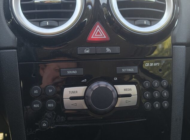 
								OPEL CORSA full									